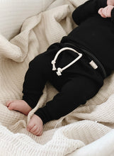 Load image into Gallery viewer, Black Rib Set