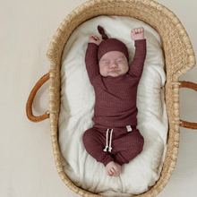 Load image into Gallery viewer, Maroon waffle knit baby outfit, warm winter newborn outfit, coming home outfit in December.