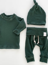 Load image into Gallery viewer, Fresh green baby clothes set, cozy knit infant outfit for photos