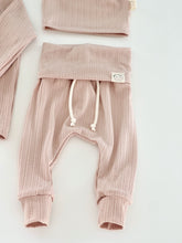 Load image into Gallery viewer, Pale Pink Pointelle Set