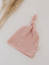Load image into Gallery viewer, newborn pink waffle knot hat