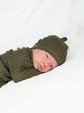 Load image into Gallery viewer, gender neutral waffle coming home outfit