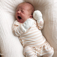 Load image into Gallery viewer, handmade newborn girl coming home outfit