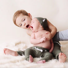 Load image into Gallery viewer, green waffle baby leggings