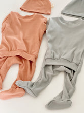 Load image into Gallery viewer, twins boy girl matching footies