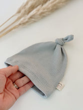 Load image into Gallery viewer, newborn waffle top knot hat