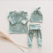 Load image into Gallery viewer, rib knit tie dye baby boy outfit