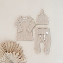 Load image into Gallery viewer, neutral coming home outfit for babies