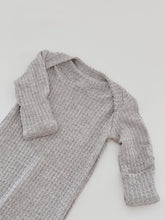 Load image into Gallery viewer, soft preemie knotted gown for hospital