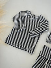 Load image into Gallery viewer, Black + White Thermal Set
