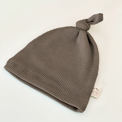 thermal knit baby knotted hat in taupe