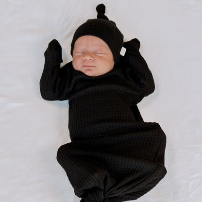 Hospital baby knotted gown in black