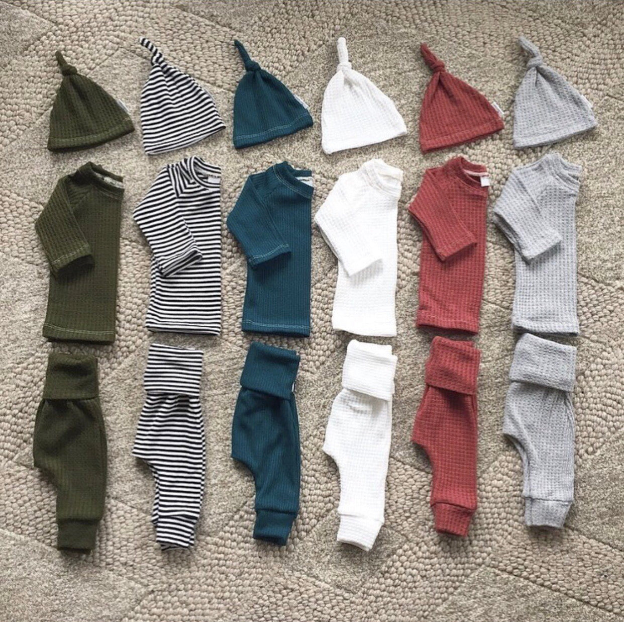 gender neutral coming home outfits