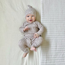 Load image into Gallery viewer, newborn girl coming home outfit
