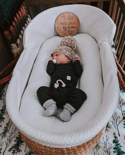 gender neutral coming home outfit