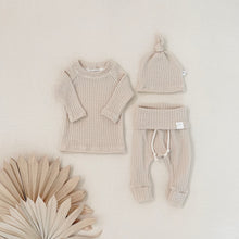 Load image into Gallery viewer, neutral coming home outfit for babies
