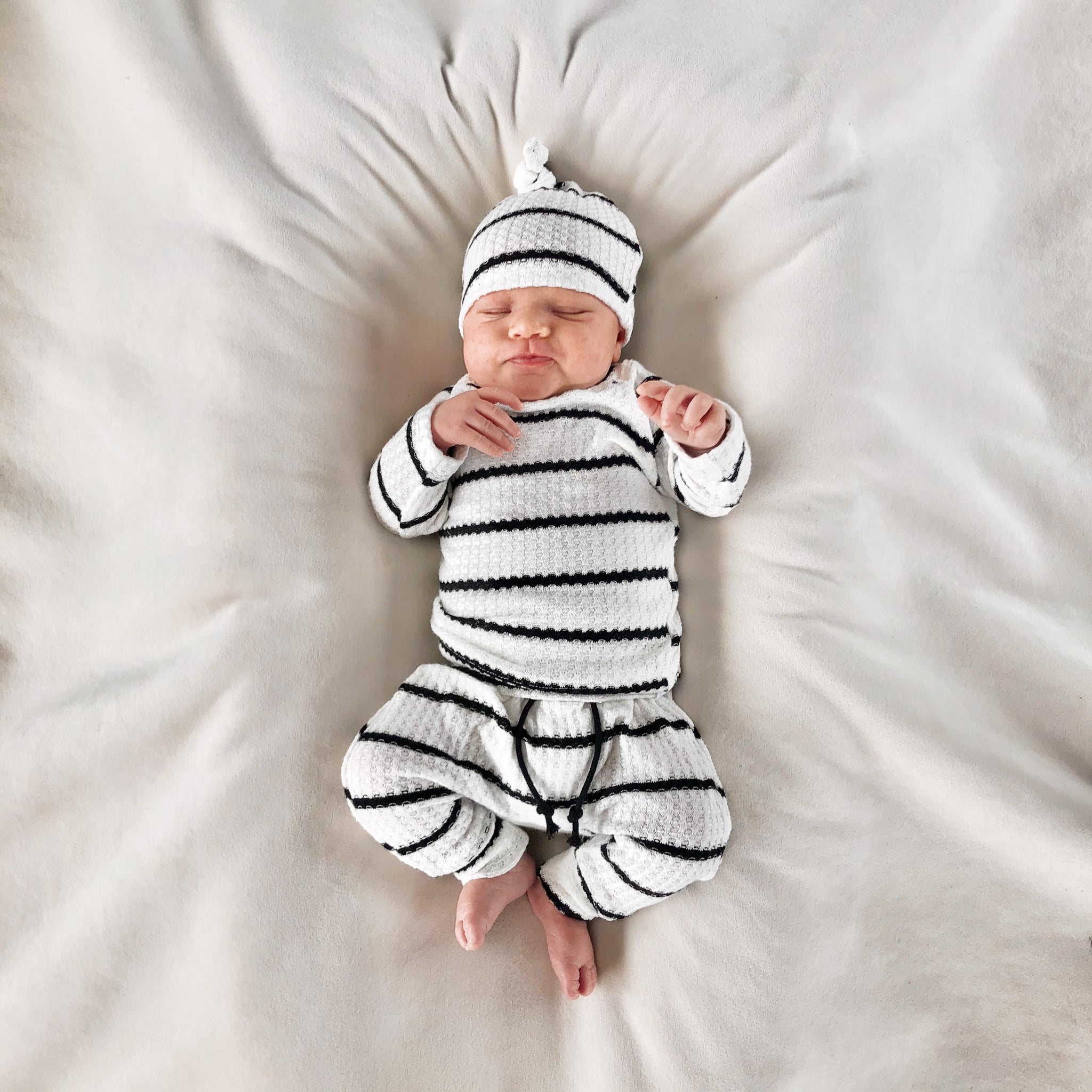 Baby Pants & Hat - Newborn Set | White With Black Stripe