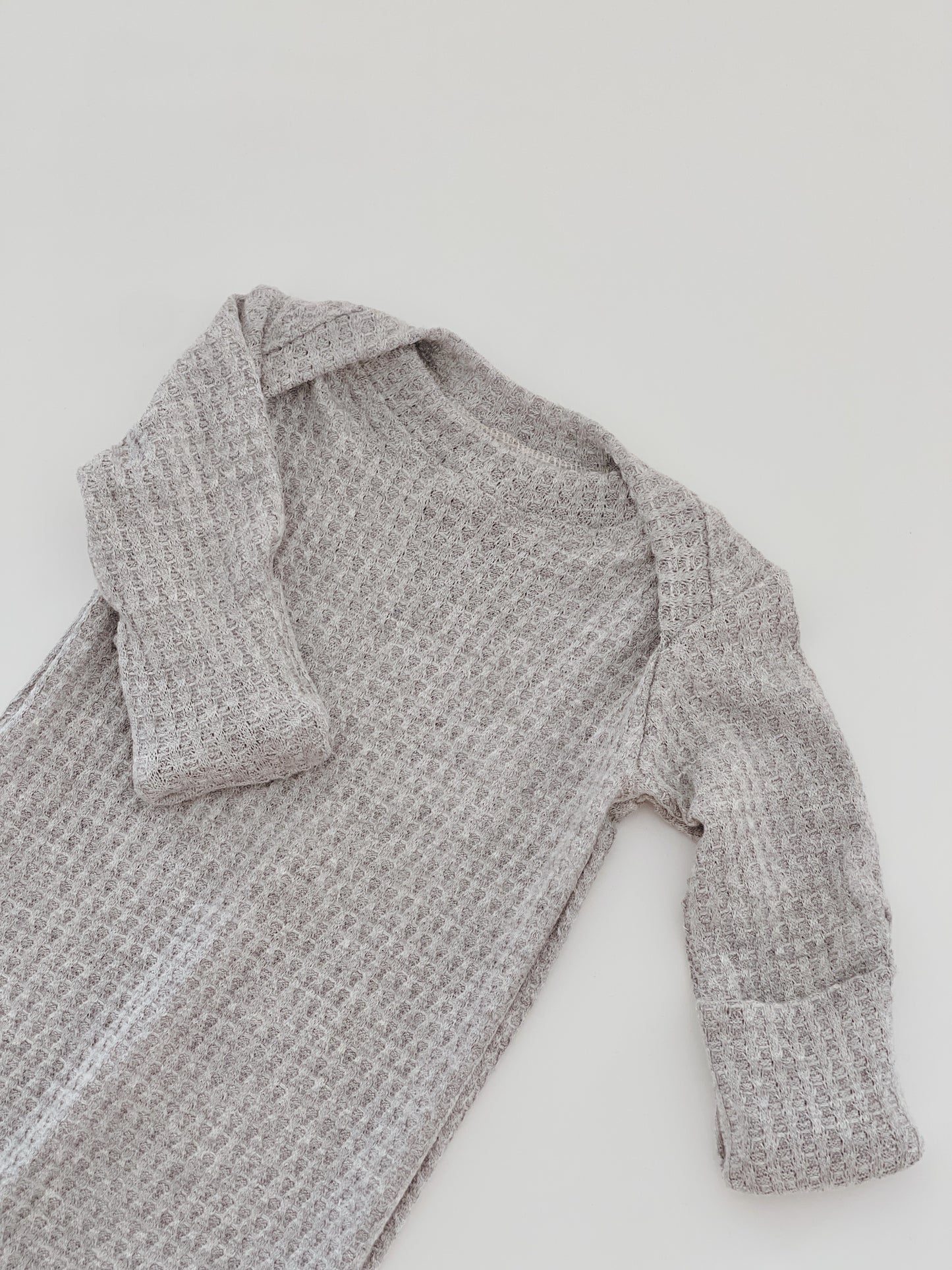 soft preemie knotted gown for hospital