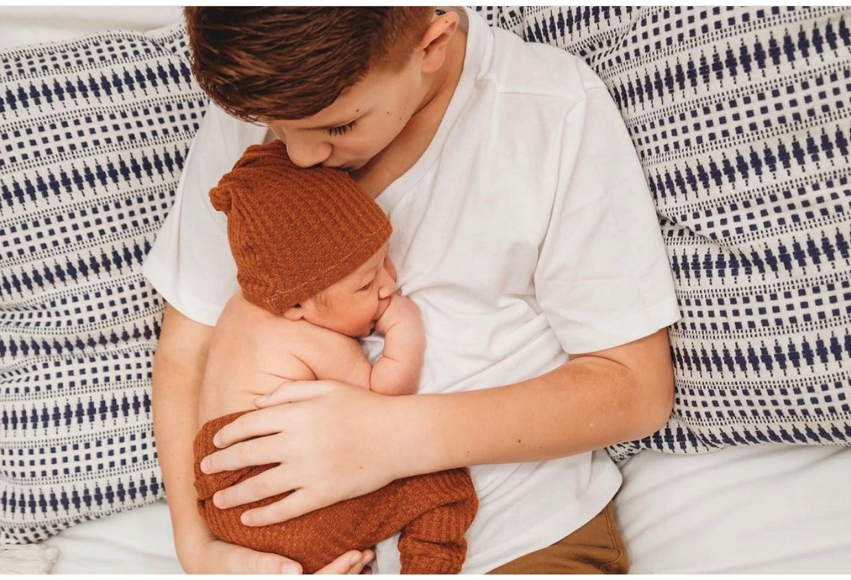 Infant waffle knit outfit – rust brown baby lounge set with top, pants, and knotted beanie