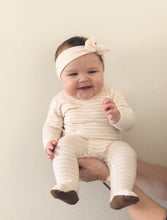 Load image into Gallery viewer, baby girl bow headband
